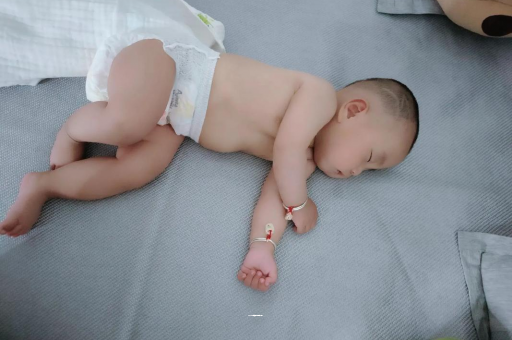 梅河口没满月的宝宝